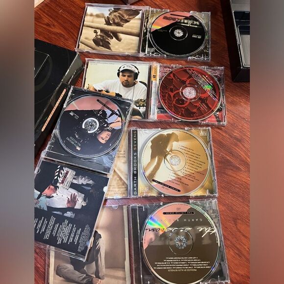 Vintage GARTH BROOKS THE LIMITED SERIES 6 CD’s. - Picture 4 of 7